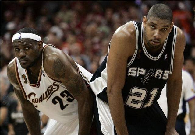 迪马济奥：夸德拉多将因伤缺席本周末比萨与国米的比赛（迪马济奥：伤停在身，夸德拉多无缘本周末比萨对国米之战）