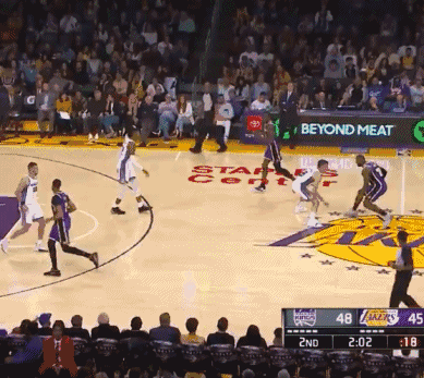 火力全开！哈登打满首节12分钟，0罚球砍下13分2助攻（哈登首节打满12分钟，零罚球轰下13分2助攻）