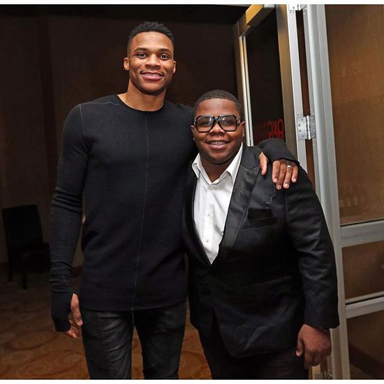 2-1！95分钟绝杀 英超13.1亿豪门18场不败终结 5.5亿战舰10轮9胜（2-1，95分钟补时绝杀！英超13.1亿豪门18场不败告终，5.5亿战舰10轮9胜）