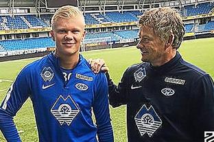 NBA：勇士主场击败小牛 库里三分火力全开（NBA：勇士主场击退小牛 库里三分如雨）