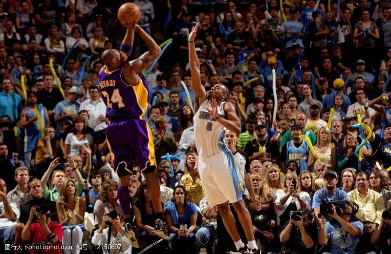 每体：巴萨考虑出售卡萨多并标价3000万欧，切尔西对他感兴趣（每体：巴萨拟以3000万欧出售卡萨多，切尔西有意引进）