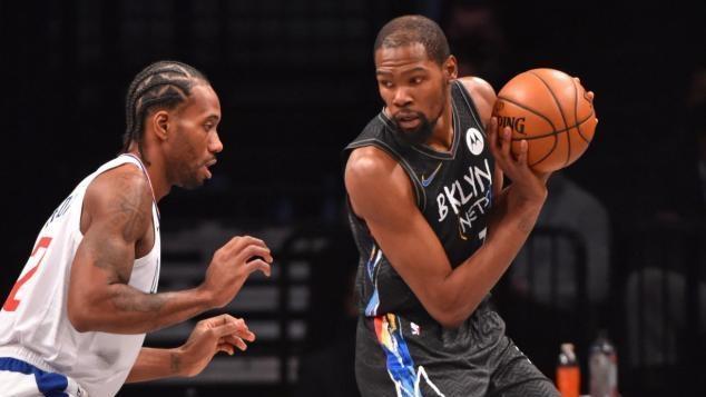 紧急！皇马0-2惨败引发高层震怒，阿隆索命悬一线，曼城大战或成生死战（突发：皇马两球落败惹恼高层，阿隆索帅位告急，对阵曼城恐成生死局）