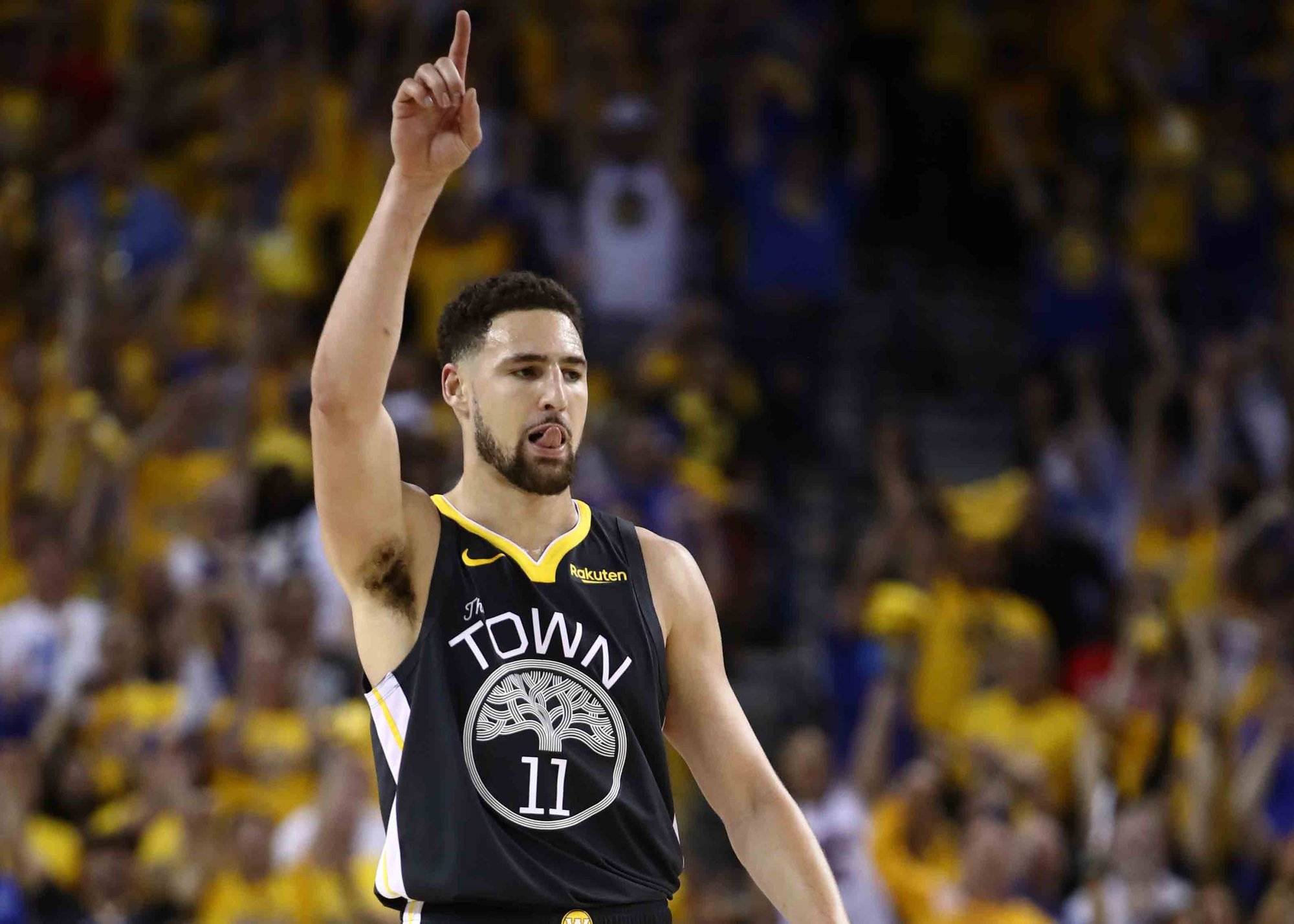 阿德耶米进球后做“安静点”手势，科瓦奇：为他的进球高兴（阿德耶米破门后做出噤声手势，科瓦奇：为他的进球感到高兴）